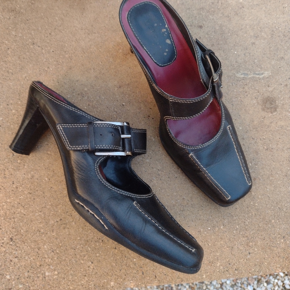 Witch style heels